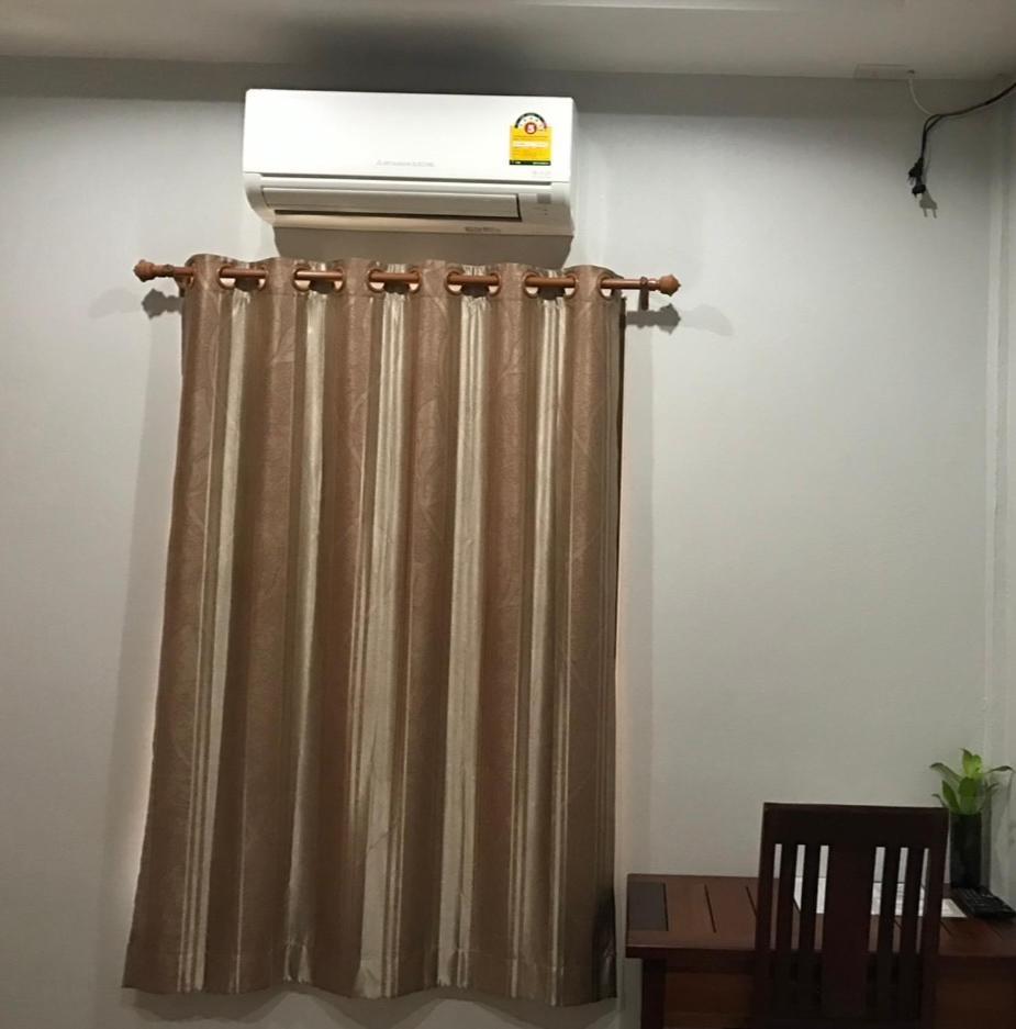 Jim Guesthouse Kanchanaburi City Exteriör bild