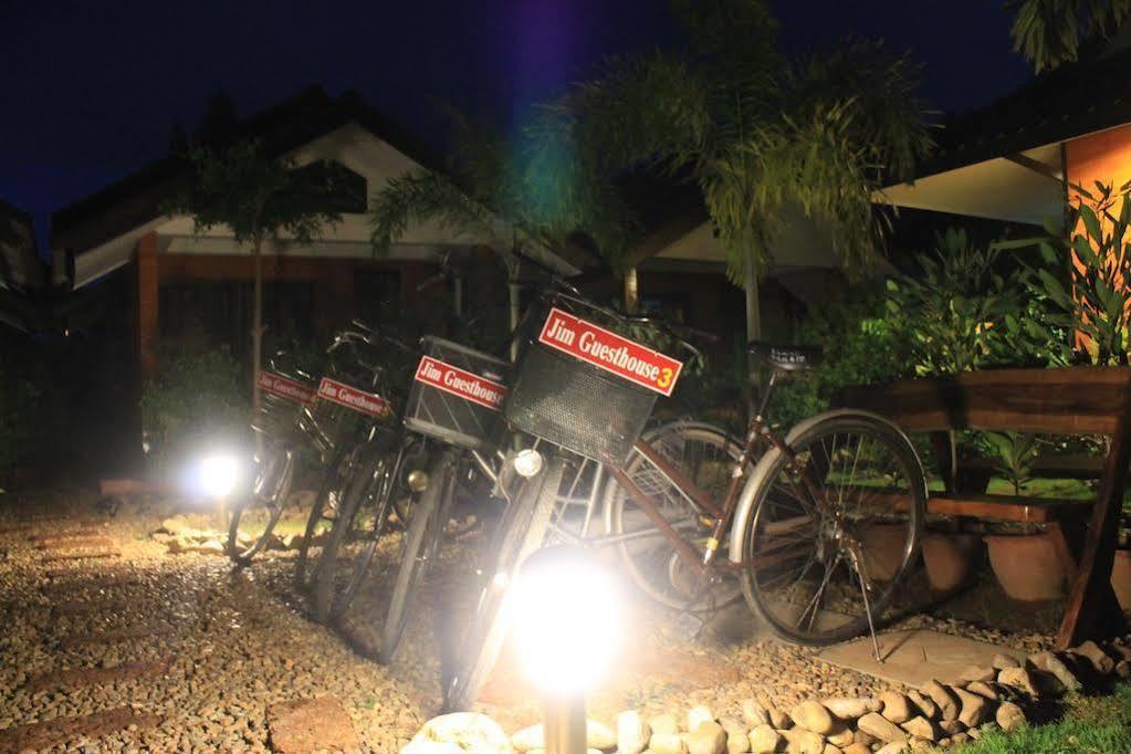 Jim Guesthouse Kanchanaburi City Exteriör bild